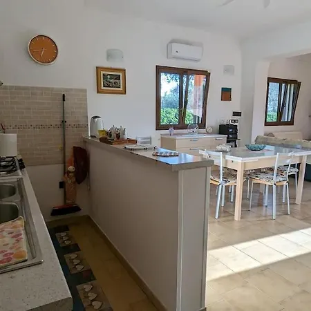 Maila - Accogliente Con Giardino Privato In Salento Holiday home