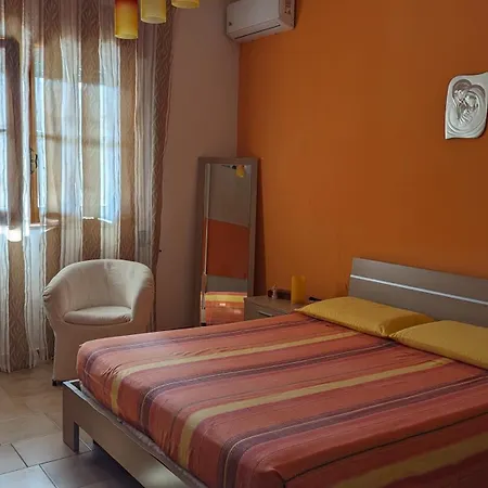 Maila - Accogliente Con Giardino Privato In Salento Latiano