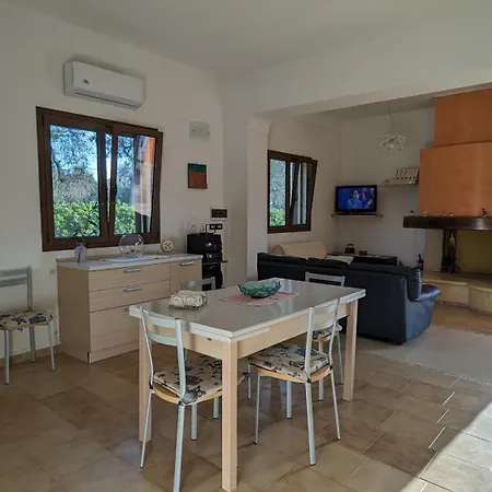Maila - Accogliente Con Giardino Privato In Salento Holiday home *